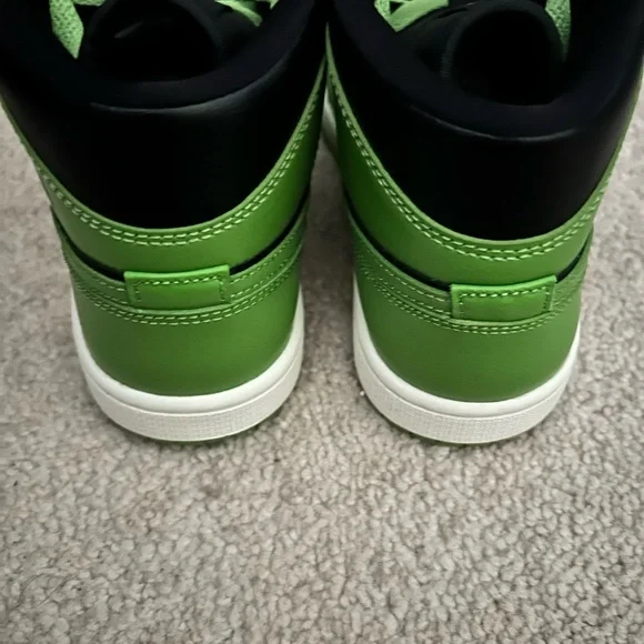 Jordan Green and Black High-Top Sneakers-Women’s - Picture 4 of 6